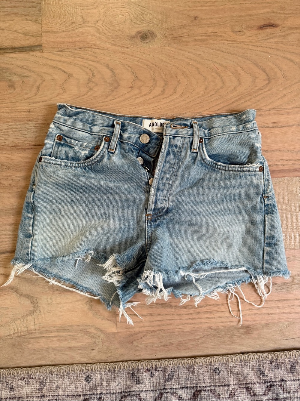 AGOLDE Parker Distressed Denim Shorts- color Swapmeet